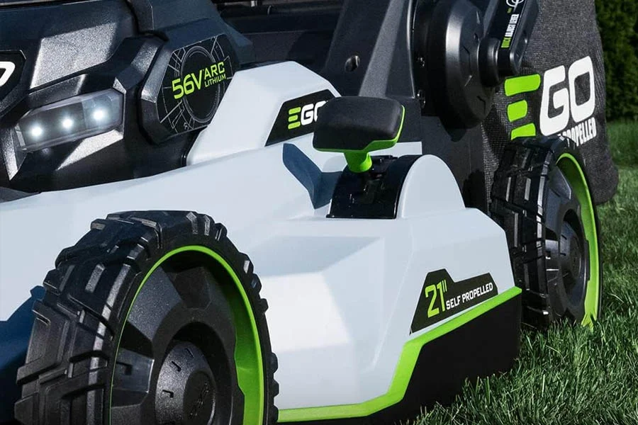 self propelled lawnmower